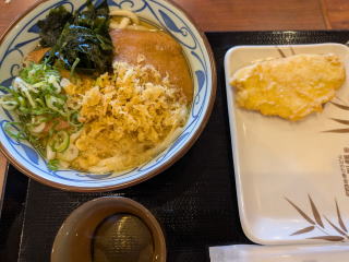 ���˂��ǂ�̑�ƃJ���C�̓V�Ղ�