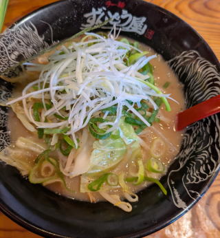 ��؃��[����